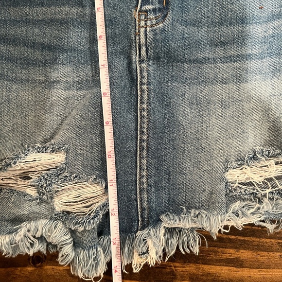 Vervet small Denim Distressed Mini Skirt, destroyed, EUC, see photos - Picture 4 of 7